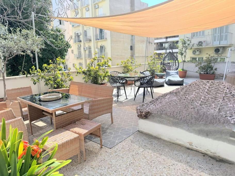 Amazing 3Bdr Apt With Unique Roof Garden In Plaka 아테네 외부 사진