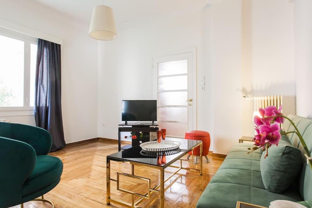 Amazing 3Bdr Apt With Unique Roof Garden In Plaka 아테네 외부 사진